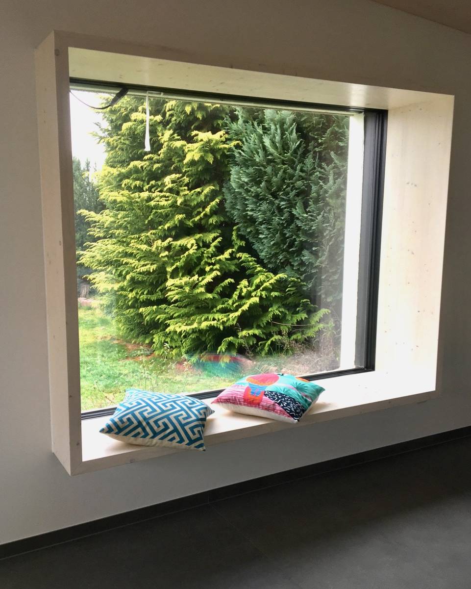 Fenster mit Sitzmöglichkeit